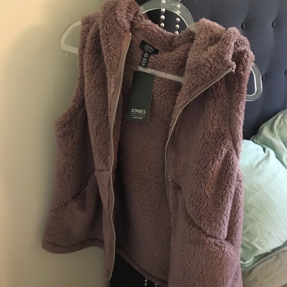 NWT Jones Nee York Hooded Vest